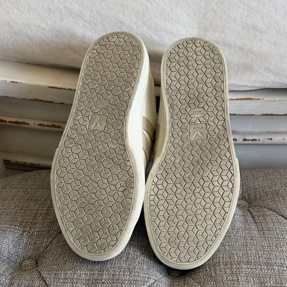 Veja White Leather Sneakers with Beige Suede V Detail - Picture 4 of 6